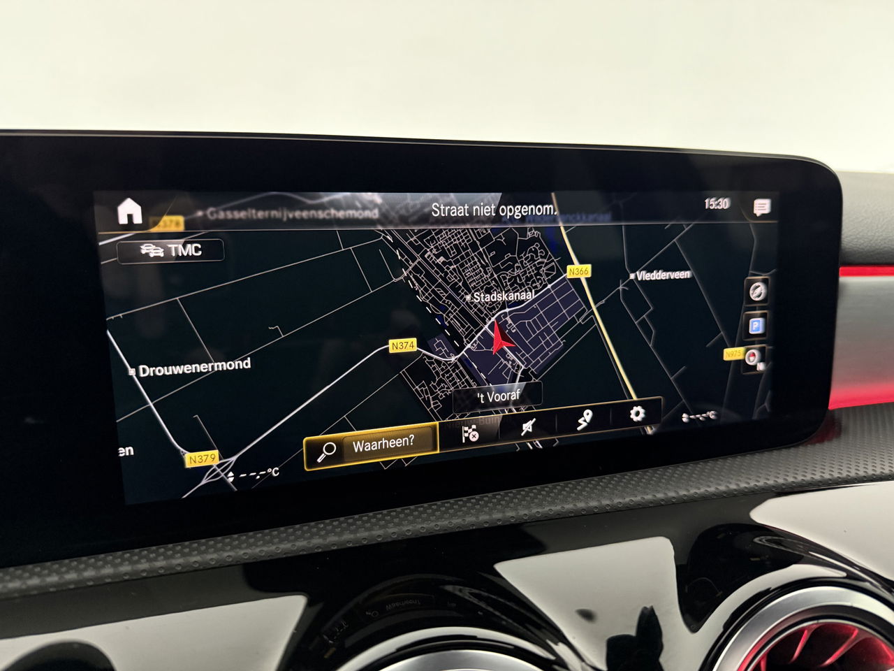 Mercedes-Benz A-Klasse 180 AMG | Panoramadak | Sfeerverl. | Burmester | Camera | Virtual Cockpit | LED | Memory seats