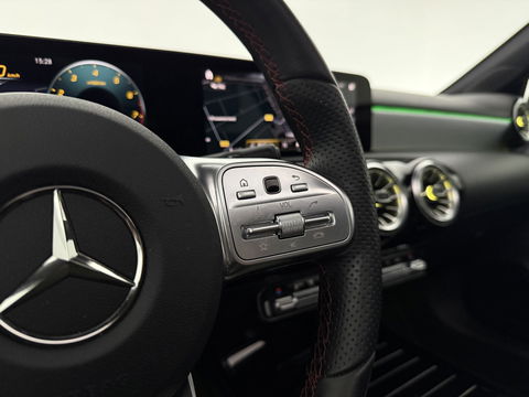 Mercedes-Benz A-Klasse 180 AMG | Pano | Sfeerverl. | Burmester | Camera | Virtual  | LED | Memory l NAP