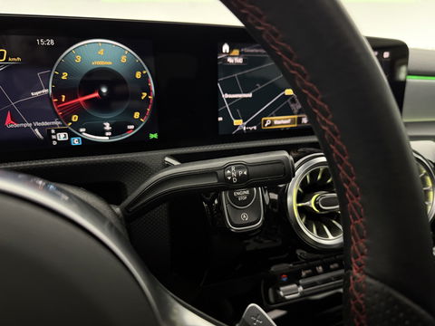 Mercedes-Benz A-Klasse 180 AMG | Pano | Sfeerverl. | Burmester | Camera | Virtual  | LED | Memory l NAP
