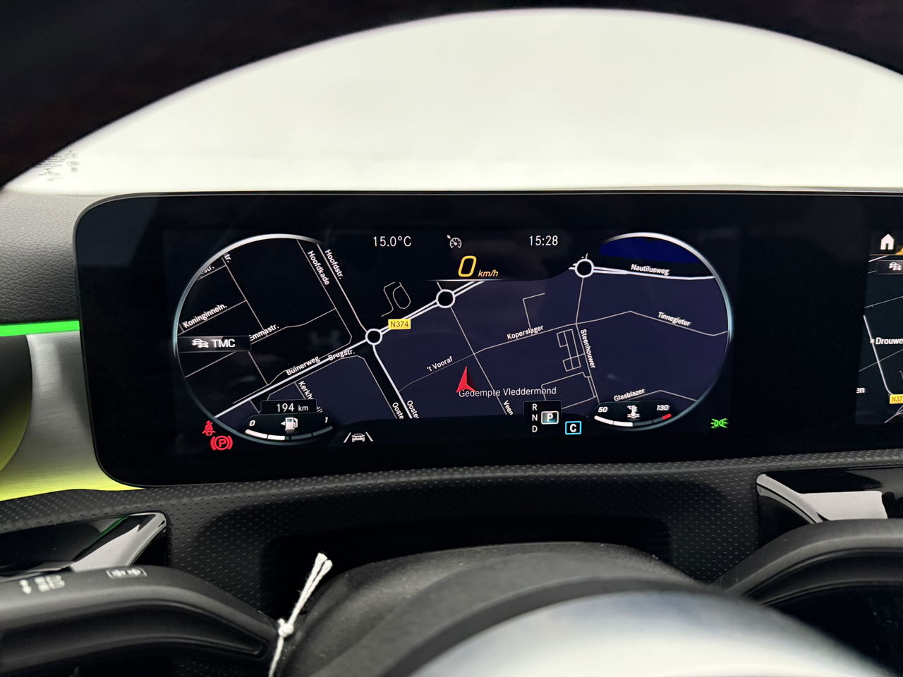 Mercedes-Benz A-Klasse 180 AMG | Panoramadak | Sfeerverl. | Burmester | Camera | Virtual Cockpit | LED | Memory seats