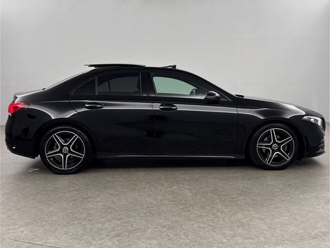 Mercedes-Benz A-Klasse 180 AMG | Pano | Sfeerverl. | Burmester | Camera | Virtual  | LED | Memory l NAP
