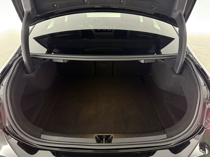 Mercedes-Benz A-Klasse 180 AMG | Panoramadak | Sfeerverl. | Burmester | Camera | Virtual Cockpit | LED | Memory seats