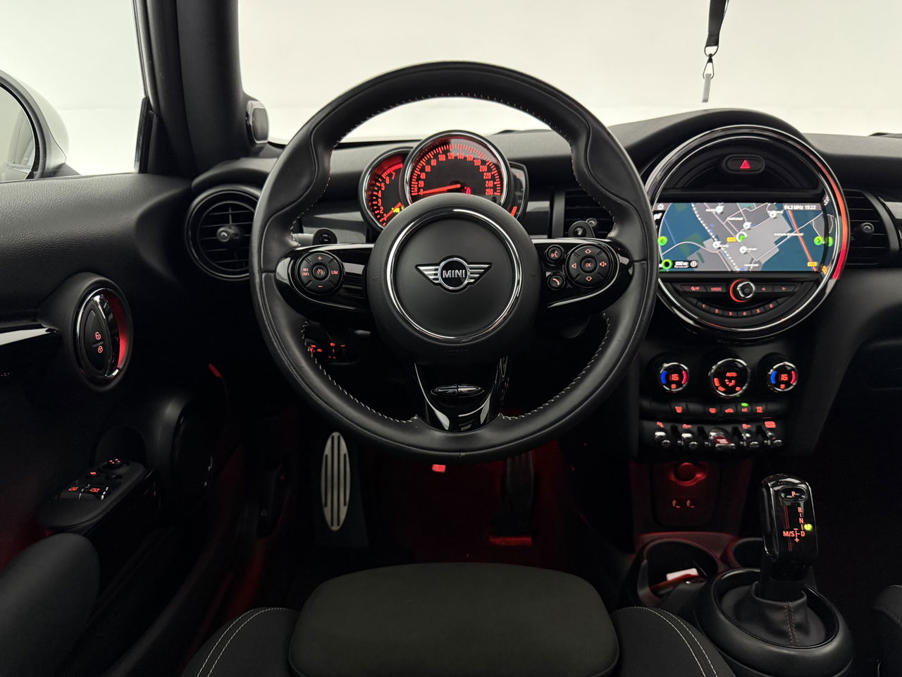 MINI Cooper S 2.0 Cooper S Knightsbridge Edition | 192PK | Panoramadak | Harman/Kardon | Sfeerverl. | LED | Carplay | Parkeersens.