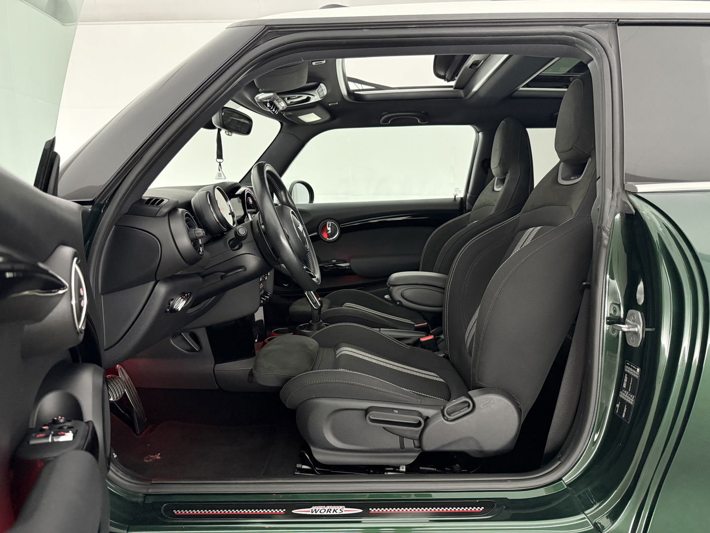 MINI Cooper S 2.0 Cooper S 192PK Knightsbridge Edition | Pano | H/K | Sfeerverl. | LED | Carplay | Parkeersens.