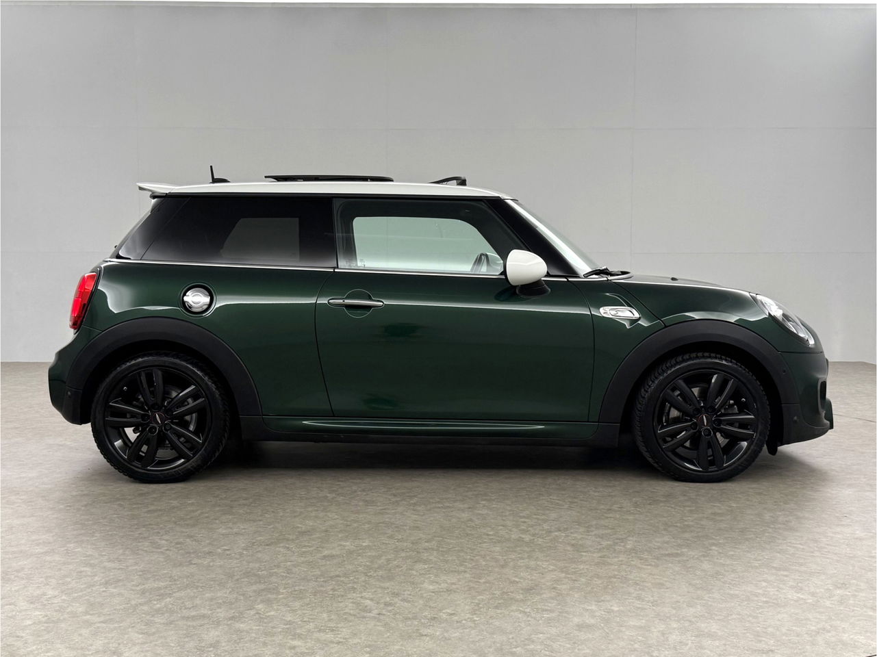 MINI Cooper S 2.0 Cooper S Knightsbridge Edition | 192PK | Panoramadak | Harman/Kardon | Sfeerverl. | LED | Carplay | Parkeersens.