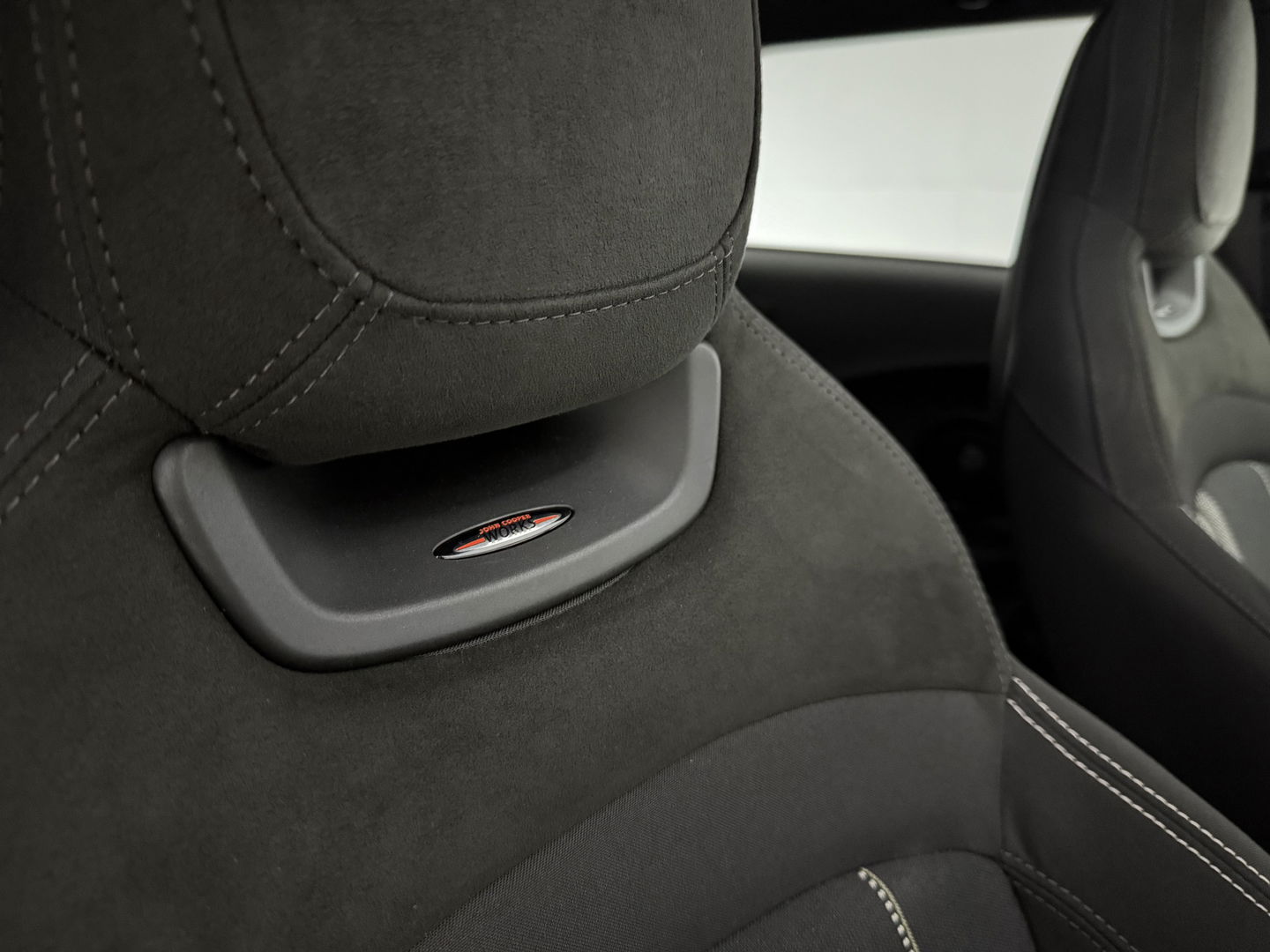 MINI Cooper S 2.0 Cooper S Knightsbridge Edition | 192PK | Pano | H/K | Sfeerverl. | LED | Carplay | Parkeersens.