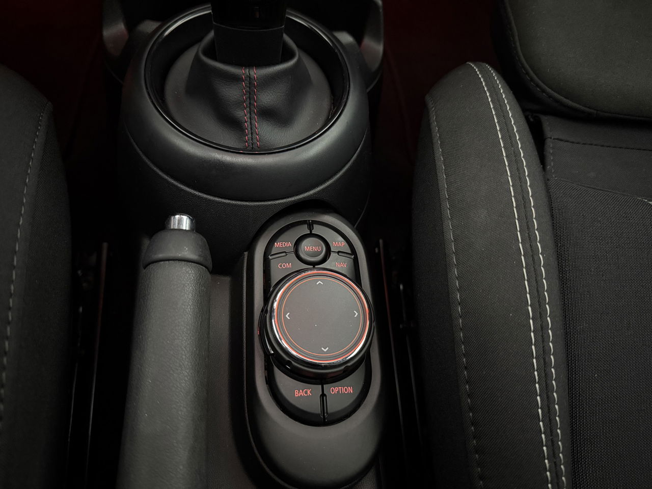 MINI Cooper S 2.0 Cooper S Knightsbridge Edition | 192PK | Panoramadak | Harman/Kardon | Sfeerverl. | LED | Carplay | Parkeersens.