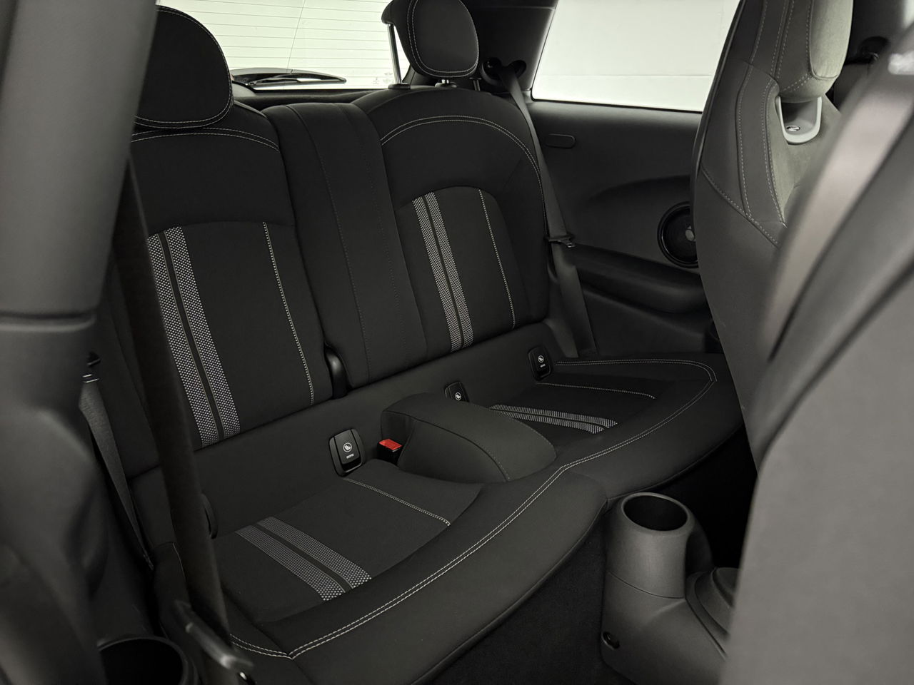 MINI Cooper S 2.0 Cooper S Knightsbridge Edition | 192PK | Panoramadak | Harman/Kardon | Sfeerverl. | LED | Carplay | Parkeersens.