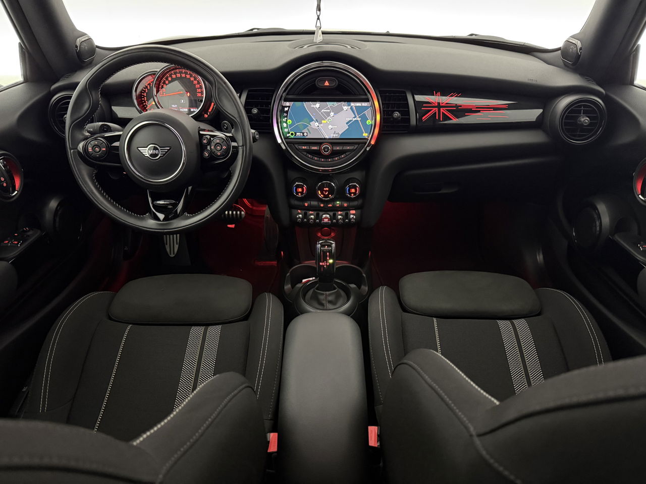 MINI Cooper S 2.0 Cooper S Knightsbridge Edition | 192PK | Panoramadak | Harman/Kardon | Sfeerverl. | LED | Carplay | Parkeersens.