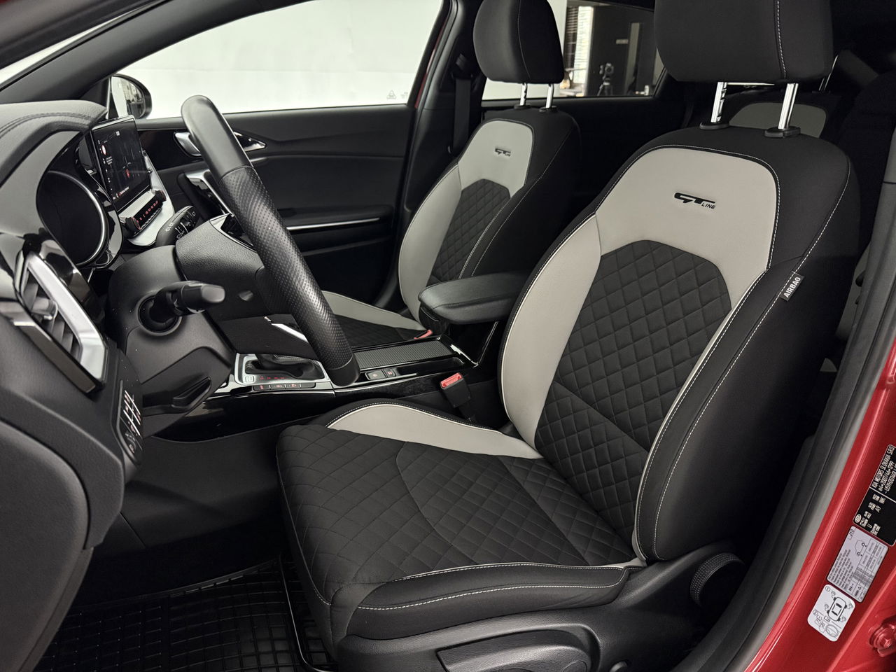 Kia ProCeed 1.4 T-GDI 140PK GT-Line | Camera | LED | Carplay | Virtual Cockpit | Cruisecontrol | Navigatie | Parkeersensoren