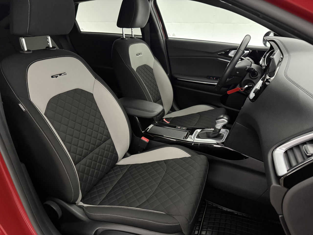 Kia ProCeed 1.4 T-GDI 140PK GT-Line | Camera | LED | Carplay | Virtual Cockpit | Cruisecontrol | Navigatie | Parkeersensoren