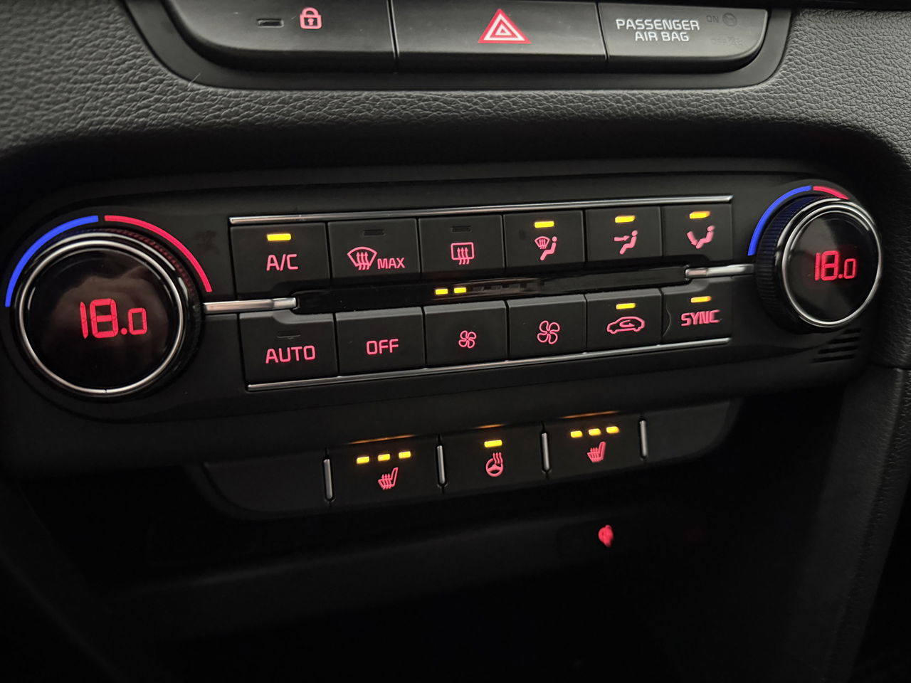 Kia ProCeed 1.4 T-GDI 140PK GT-Line | Camera | LED | Carplay | Virtual Cockpit | Cruisecontrol | Navigatie | Parkeersensoren