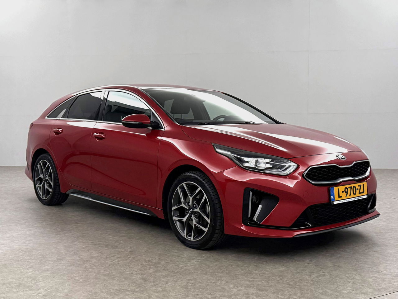 Kia ProCeed 1.4 T-GDI 140PK GT-Line | Camera | LED | Carplay | Virtual Cockpit | Cruisecontrol | Navigatie | Parkeersensoren