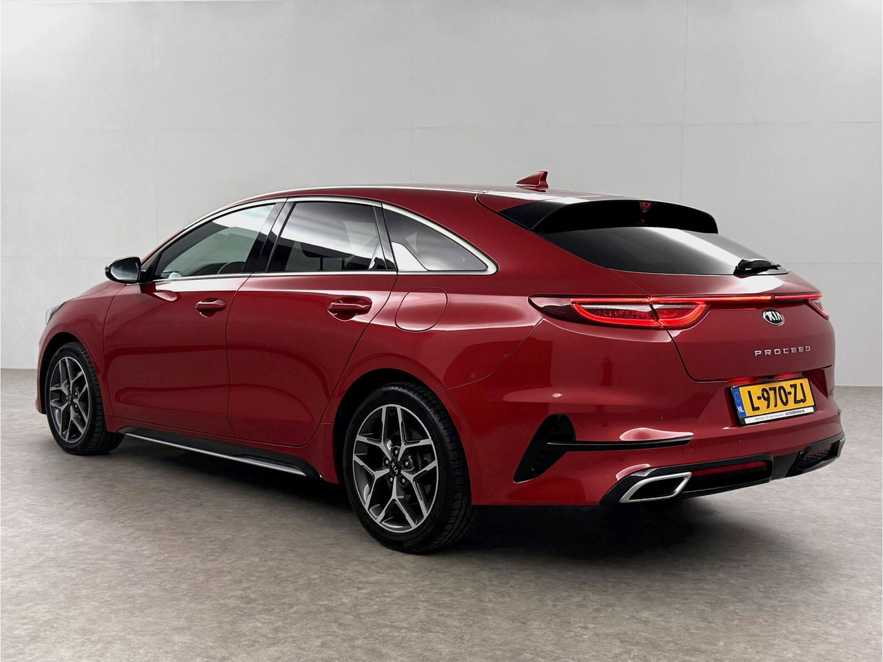 Kia ProCeed 1.4 T-GDI 140PK GT-Line | Camera | LED | Carplay | Virtual Cockpit | Cruisecontrol | Navigatie | Parkeersensoren