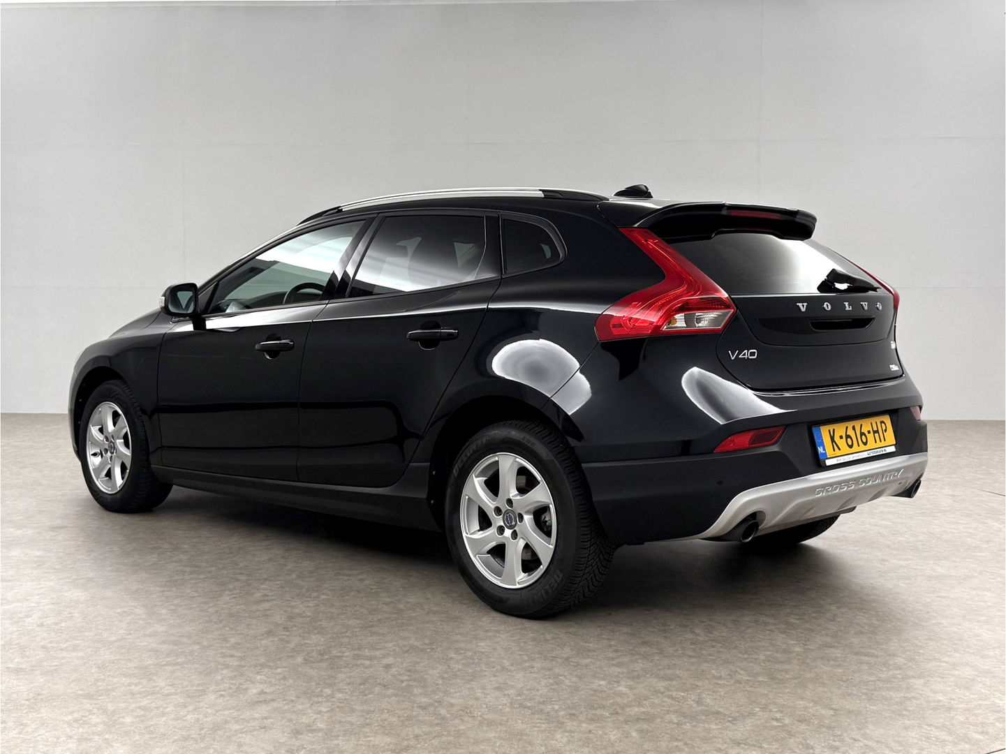 Volvo V40 1.6 T4 Cross Country | 180PK | Airco | Cruise | Navigatie | Dodehoek | Parkeersens.