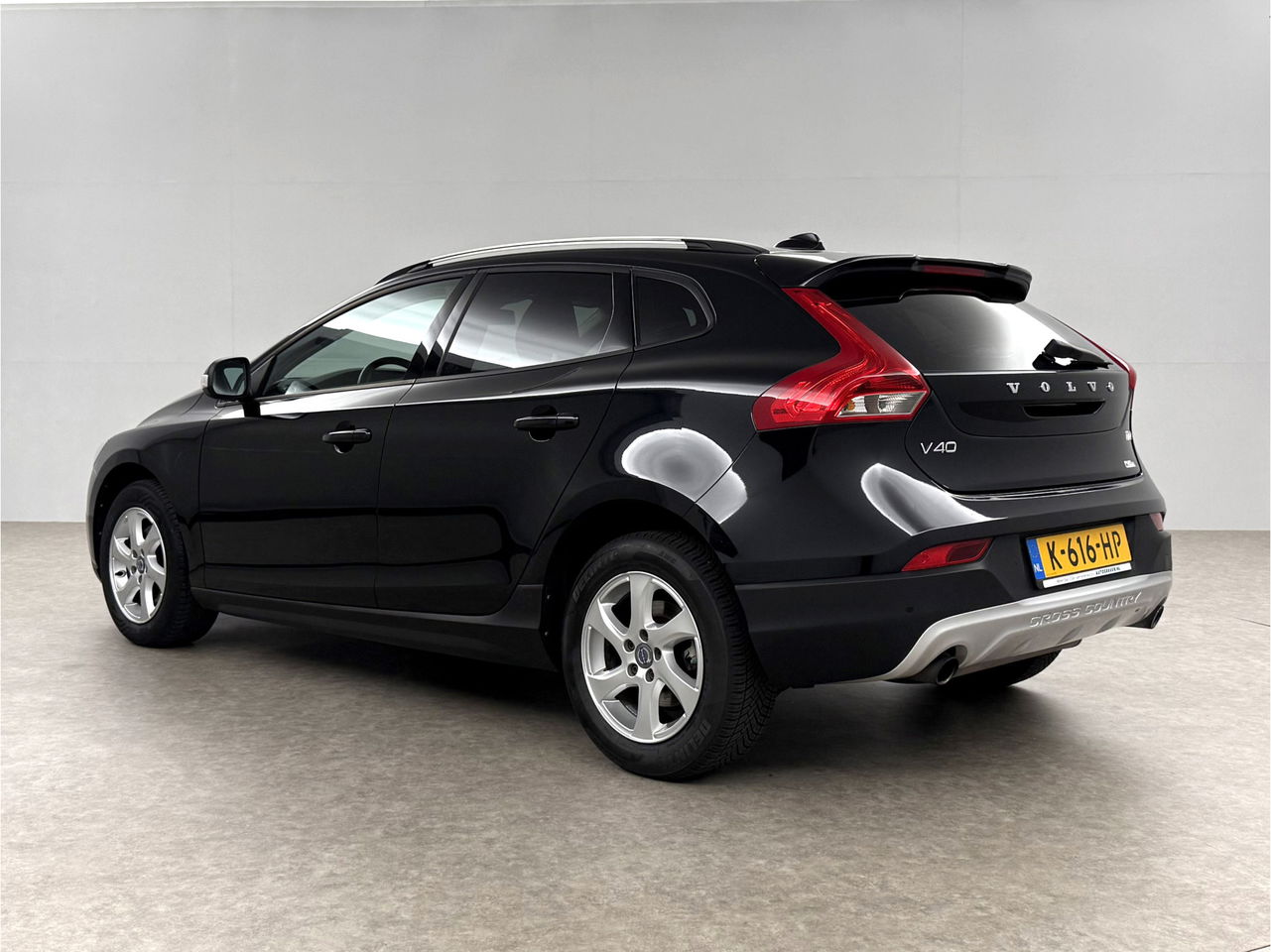 Volvo V40 1.6 T4 Cross Country | 180PK | Airco | Cruise | Navigatie | Parkeersensoren | 16"LMV