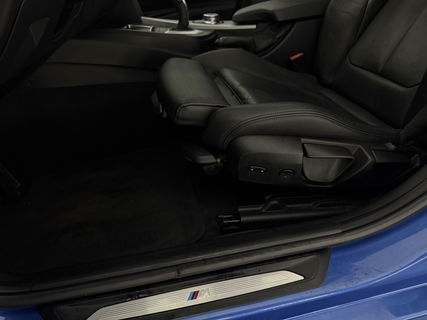 BMW 3-serie 320d High Executive 191PK M-Sport | Panoramadak | LED | Cruisecontrol | Navigatie | Parkeersens. | 19"LMV