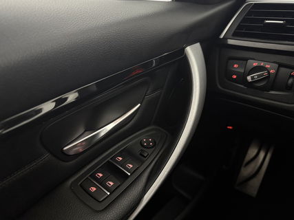 BMW 3-serie 320d High Executive 191PK M-Sport | Panoramadak | LED | Cruisecontrol | Navigatie | Parkeersens. | 19"LMV