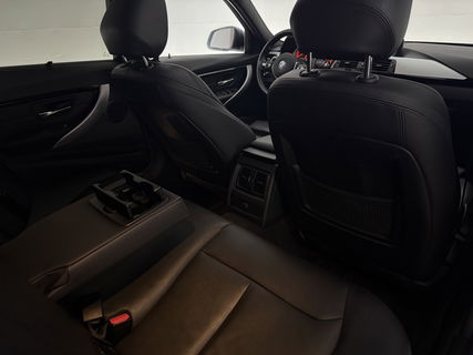 BMW 3-serie 320d High Executive 191PK M-Sport | Panoramadak | LED | Cruisecontrol | Navigatie | Parkeersens. | 19"LMV