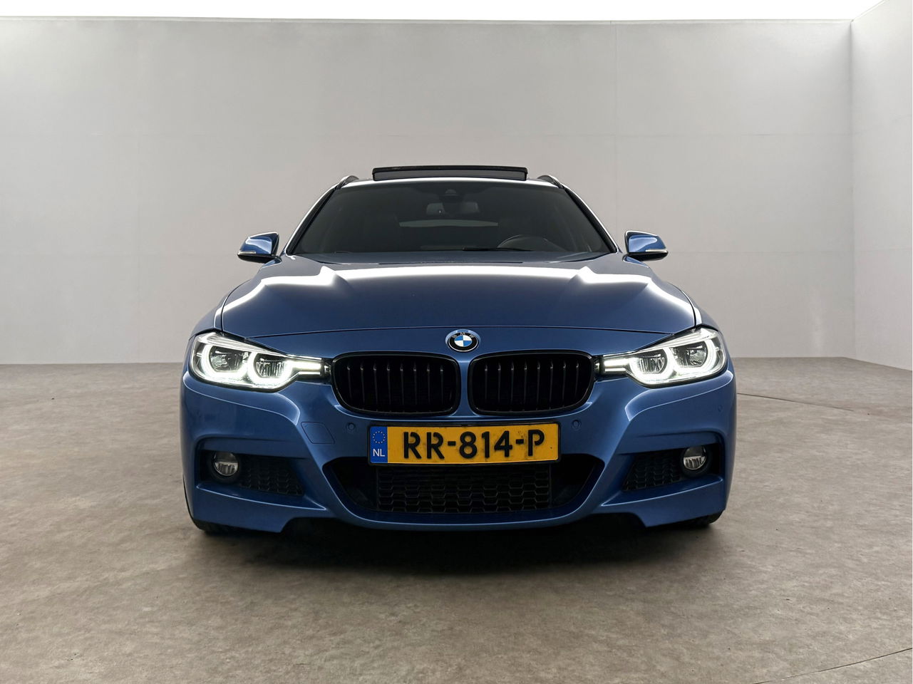 BMW 3-serie 320d High Executive 191PK M-Sport | Panoramadak | LED | Cruisecontrol | Navigatie | Parkeersens. | 19"LMV