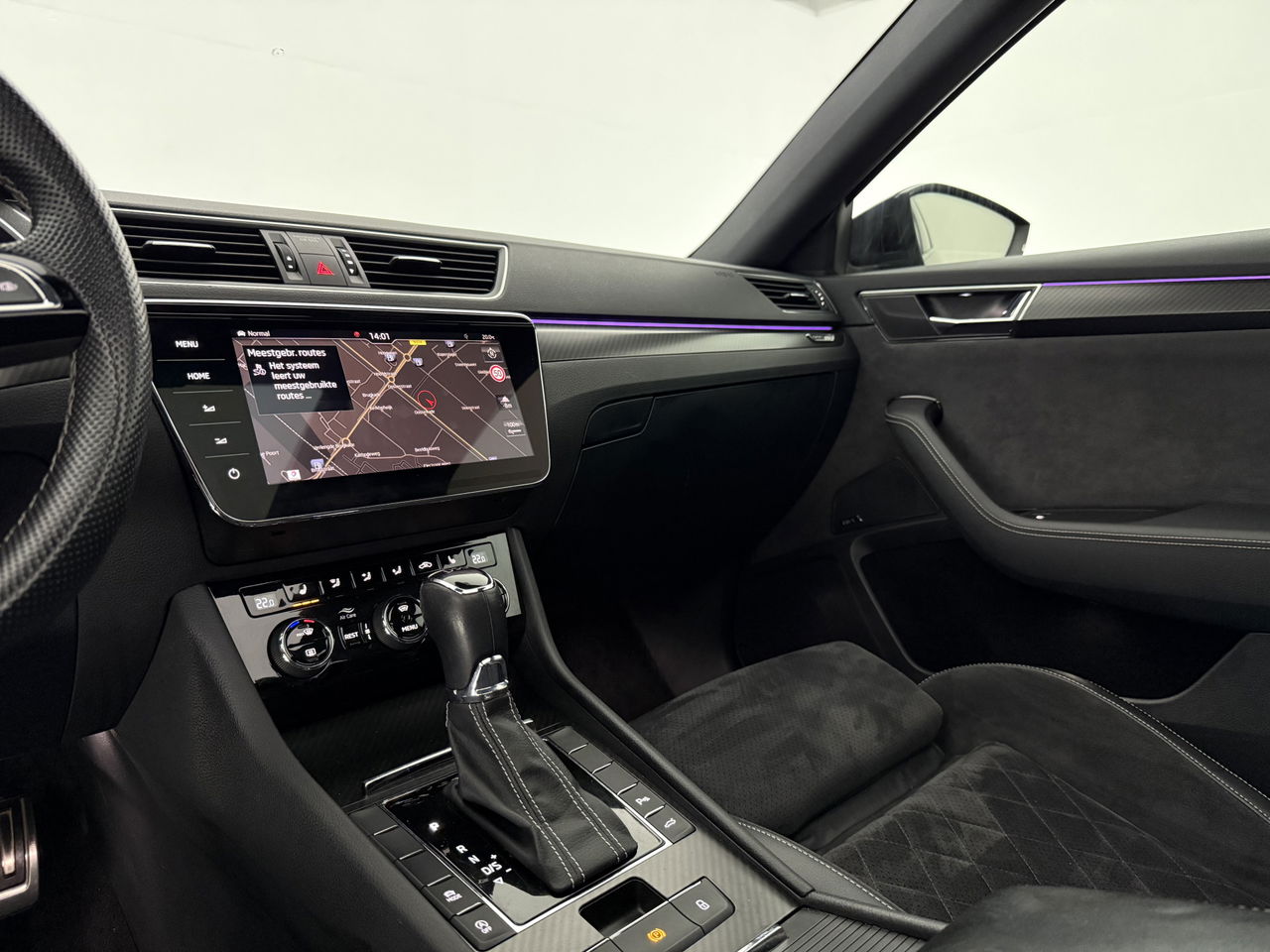 Škoda Superb 1.5 TSI 150PK ACT Sportline Business Pano LED Sfeer Trekaak Virtual Camera Carplay Memory Clima Cruise Navi PDC 19''LMV