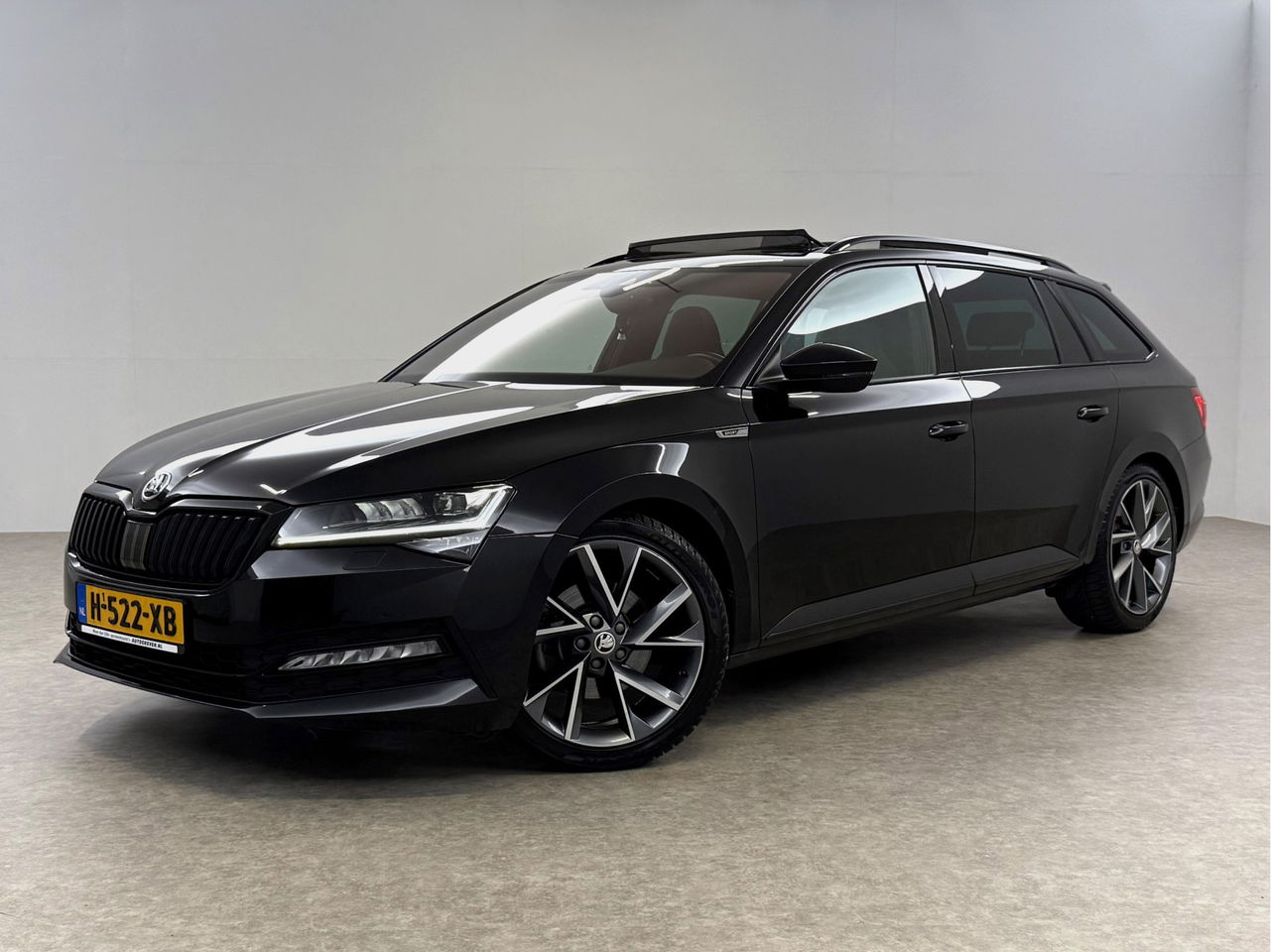 Škoda Superb 1.5 TSI 150PK ACT Sportline Business Pano LED Sfeer Trekaak Virtual Camera Carplay Memory Clima Cruise Navi PDC 19''LMV