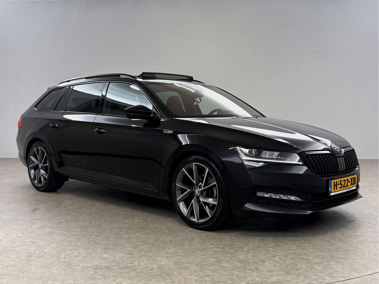 Škoda Superb 1.5 TSI 150PK ACT Sportline Business Pano LED Sfeer Trekaak Virtual Camera Carplay Memory Clima Cruise Navi PDC 19''LMV