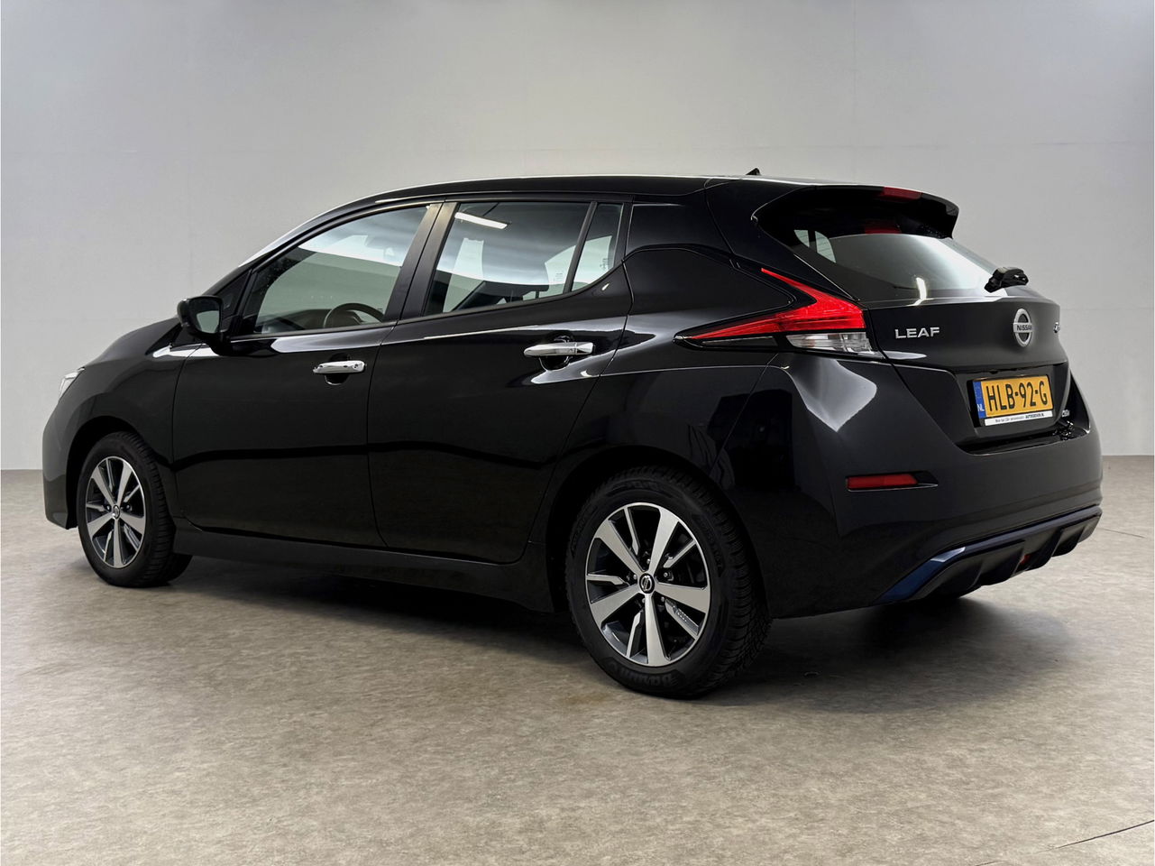 Nissan Leaf Acenta 40 kWh | LED | Camera | Carplay | Clima | Cruisecontrol | 16''LMV