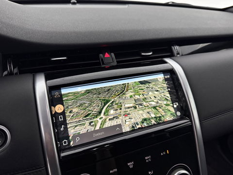 Land Rover Discovery Sport P300e 1.5 R-Dynamic HSE 254PK l Pano l Memory l 360° l Dodehoek l Carplay l Clima l Leder l LED l Trekh. l Virtual l Navi l Parkeersens.