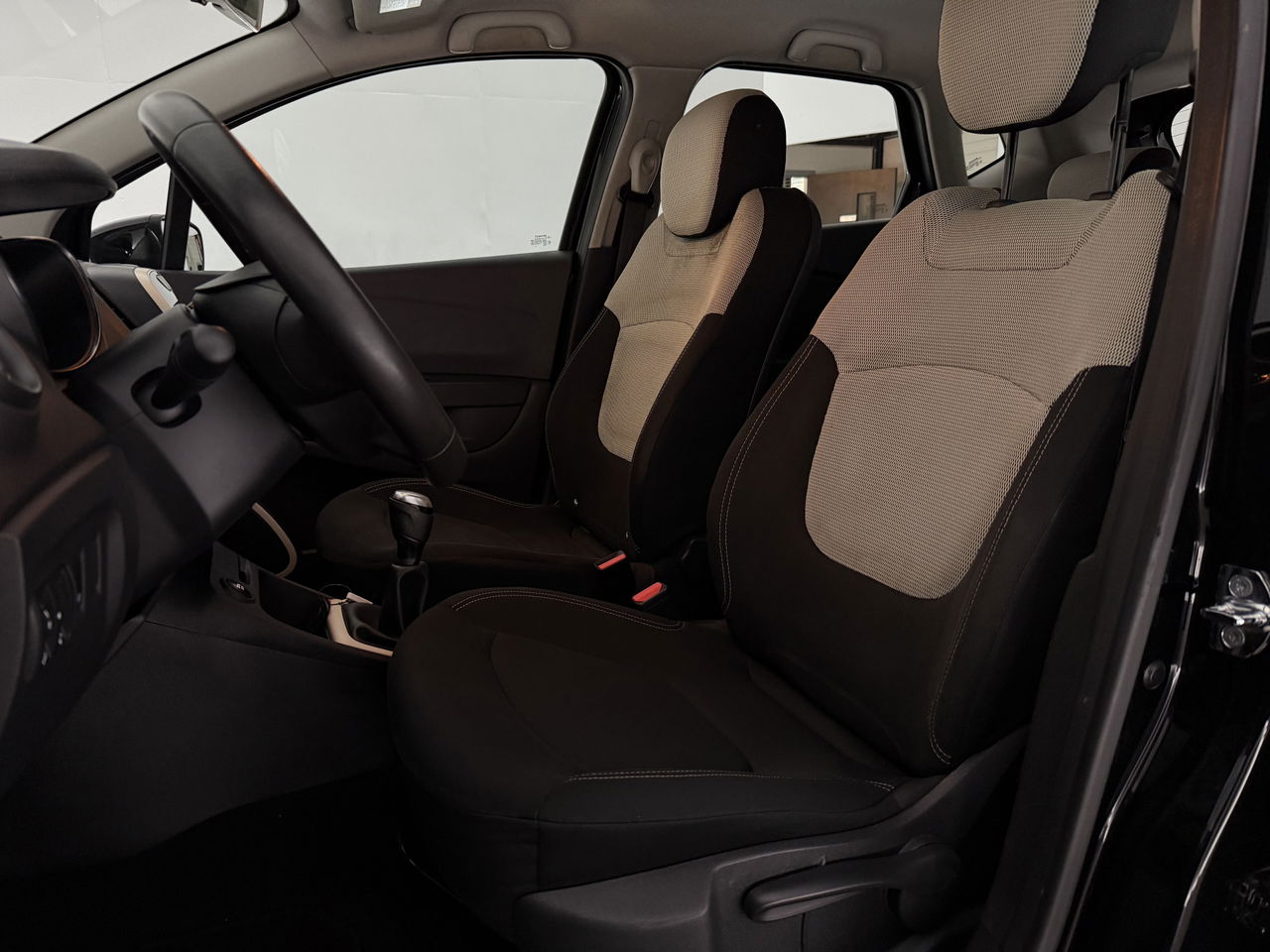Renault Captur 0.9 TCe Limited | Cruise | LED | Parkeersens. | Clima | 16"LMV