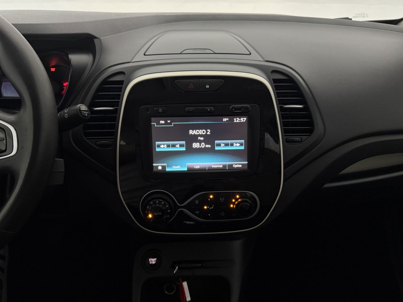 Renault Captur 0.9 TCe Limited | Cruise | LED | Parkeersens. | Clima | 16"LMV