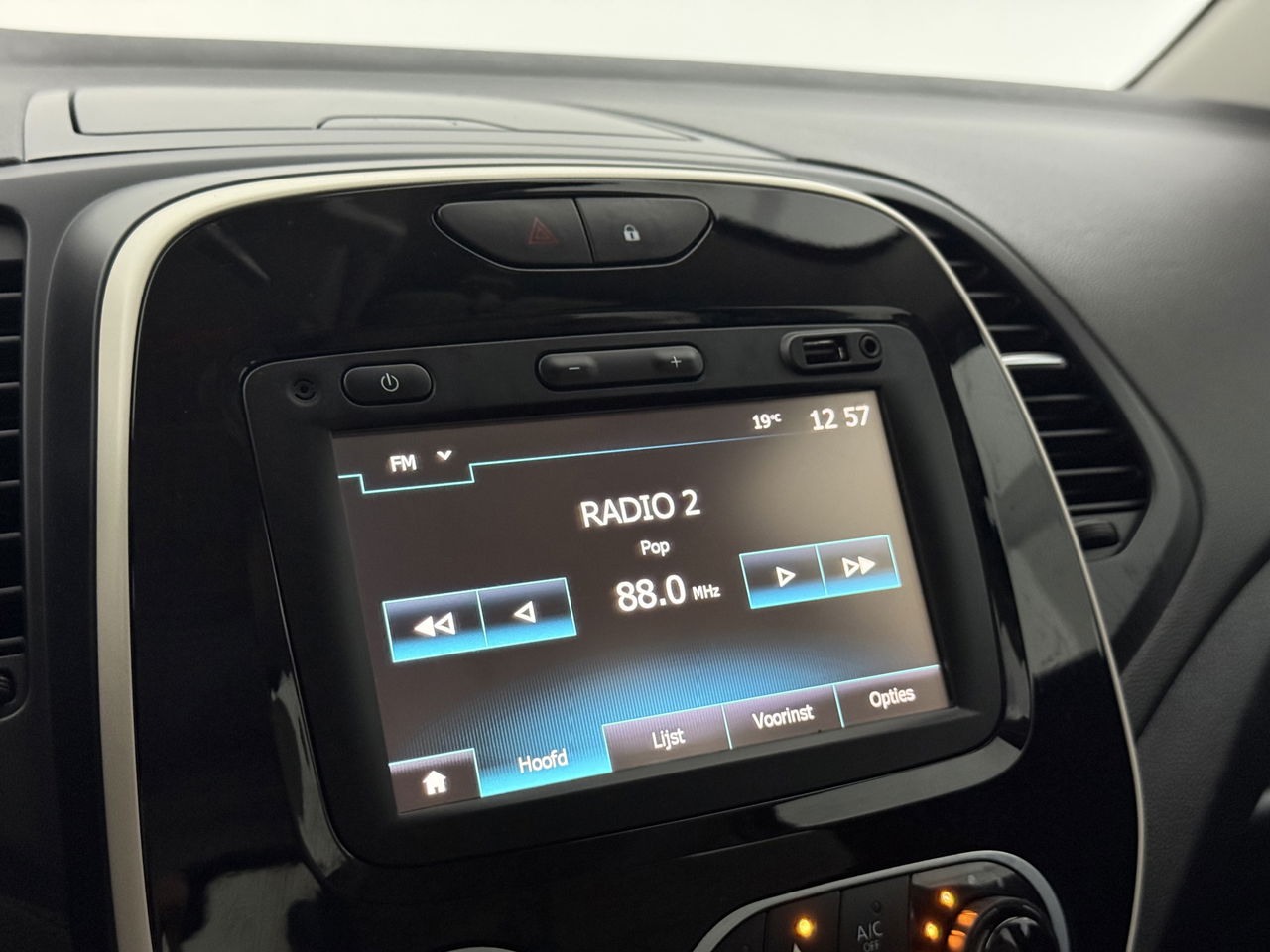 Renault Captur 0.9 TCe Limited | Cruise | LED | Parkeersens. | Clima | 16"LMV