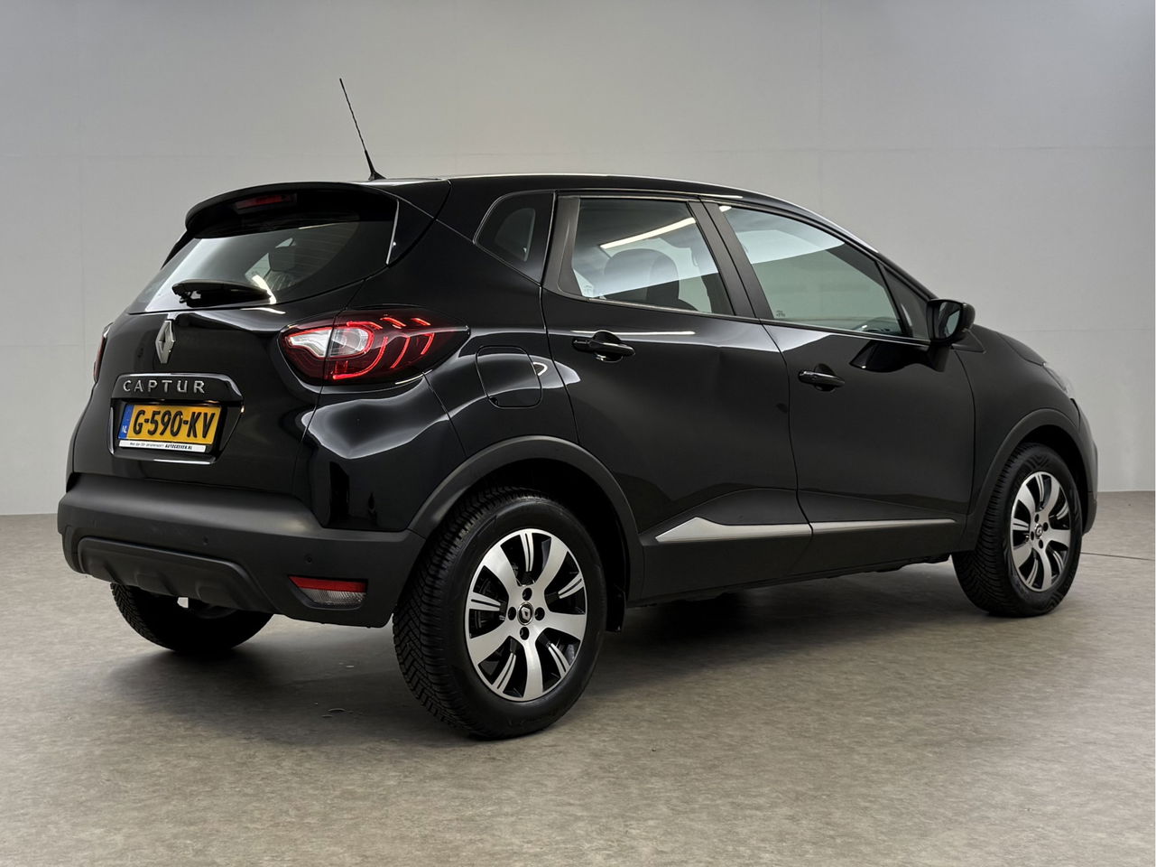 Renault Captur 0.9 TCe Limited | Cruise | LED | Parkeersens. | Clima | 16"LMV