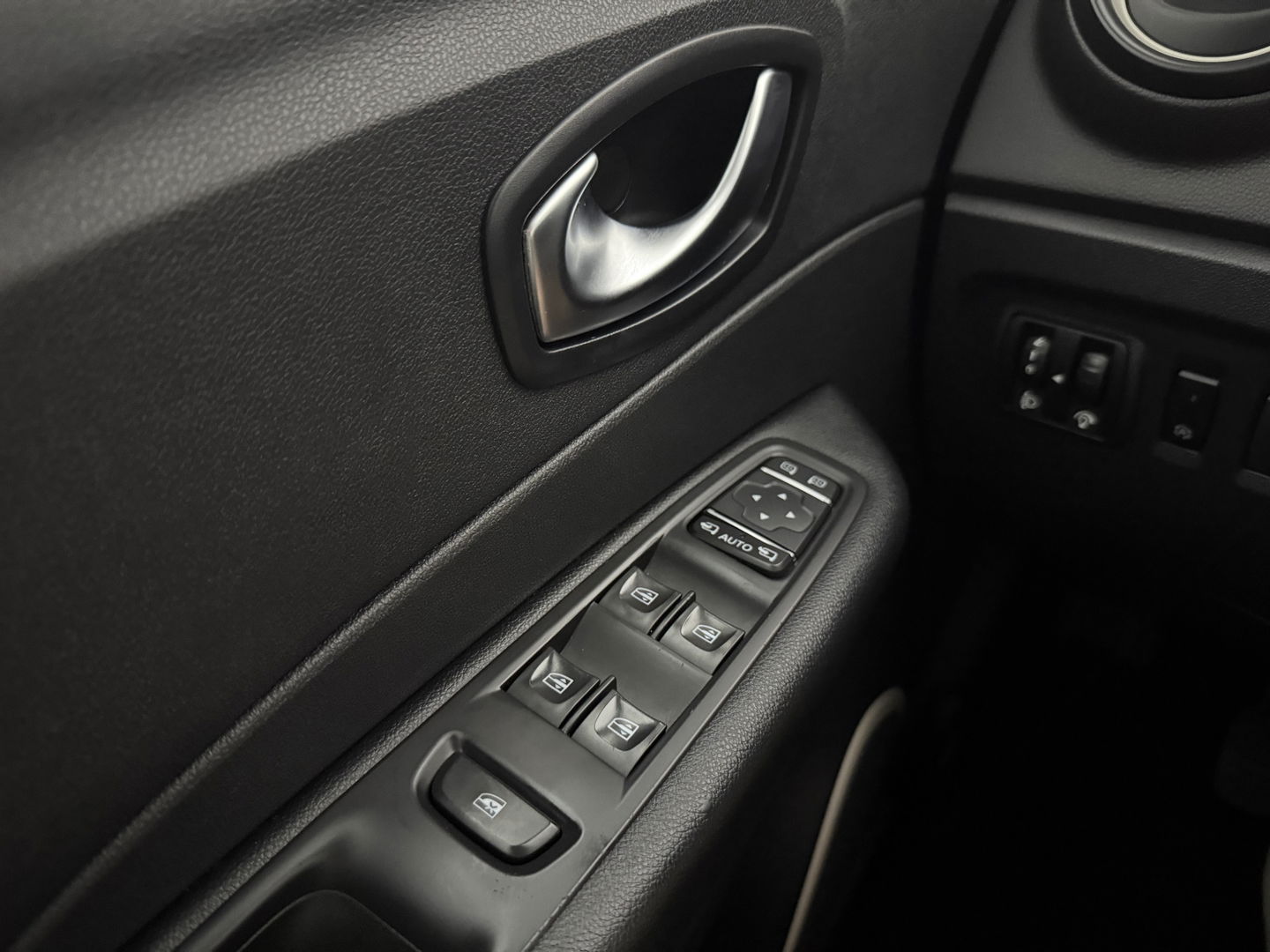 Renault Captur 0.9 TCe Limited | Cruise | LED | Parkeersens. | Clima
