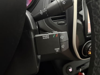 Renault Captur 0.9 TCe Limited | Cruise | LED | Parkeersens. | Clima | 16"LMV