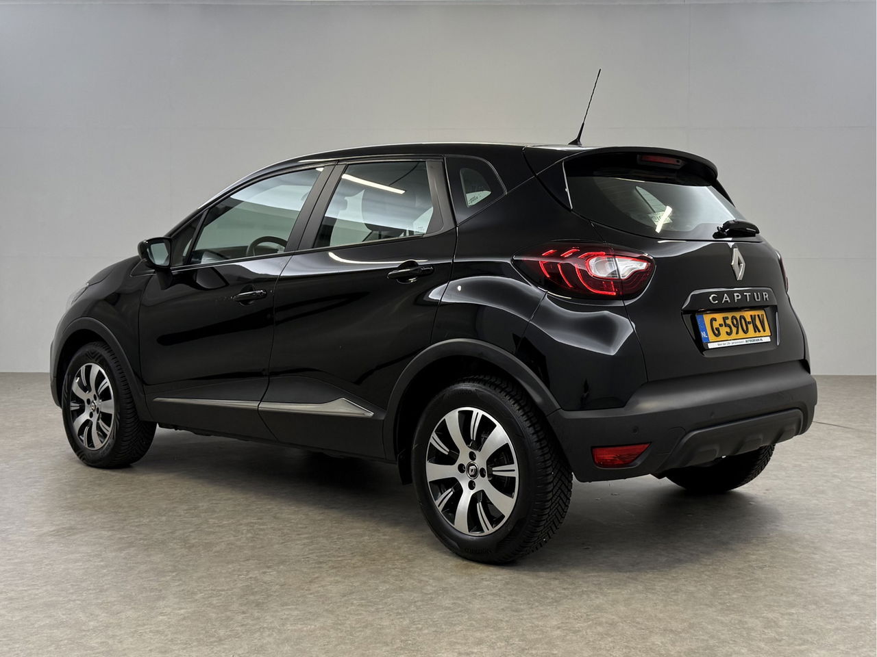 Renault Captur 0.9 TCe Limited | Cruise | LED | Parkeersens. | Clima | 16"LMV