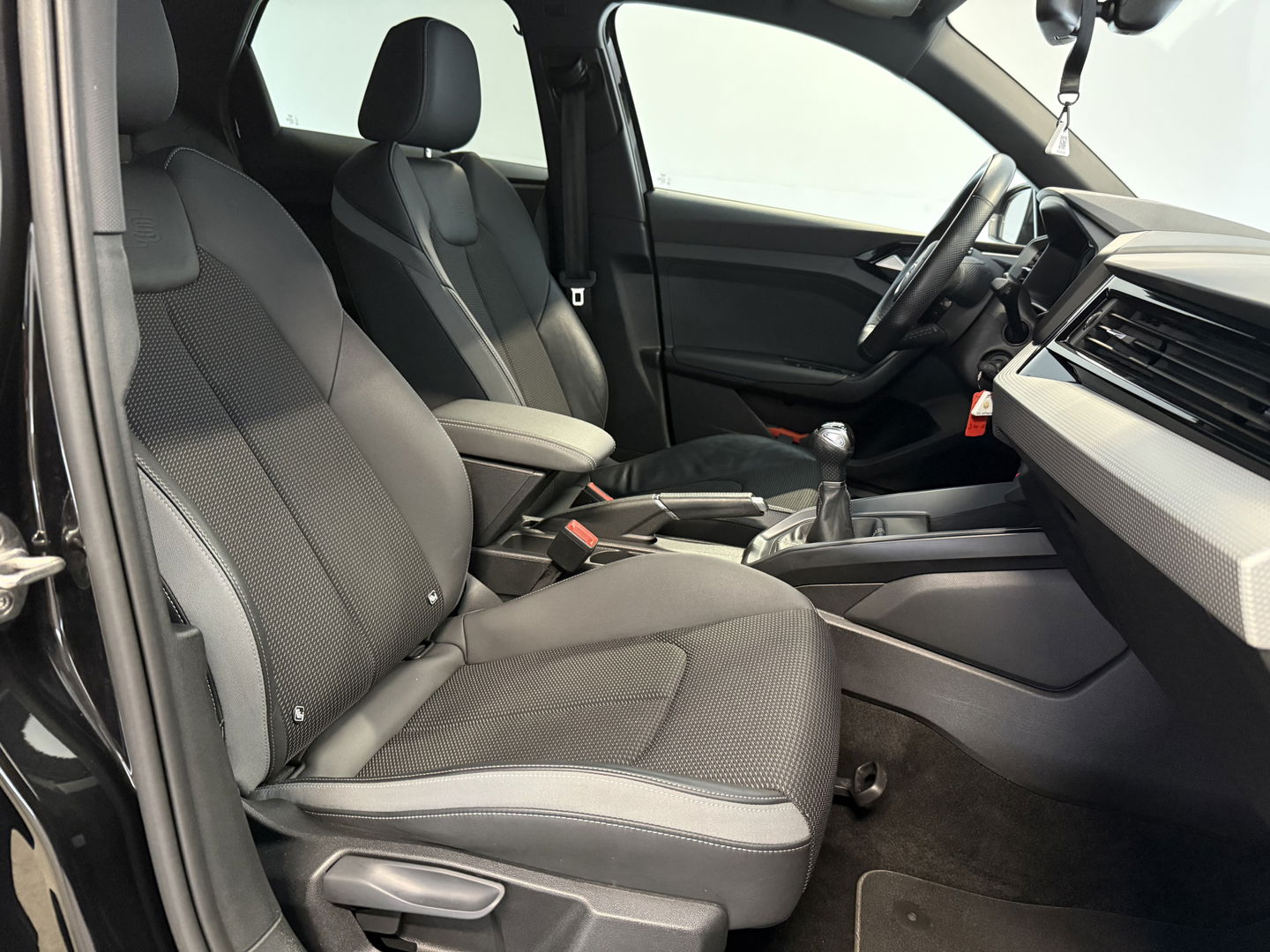 Audi A1 25 TFSI S-line | Virutal | Carplay | Cruise | Parkeersens. | LED | NAP