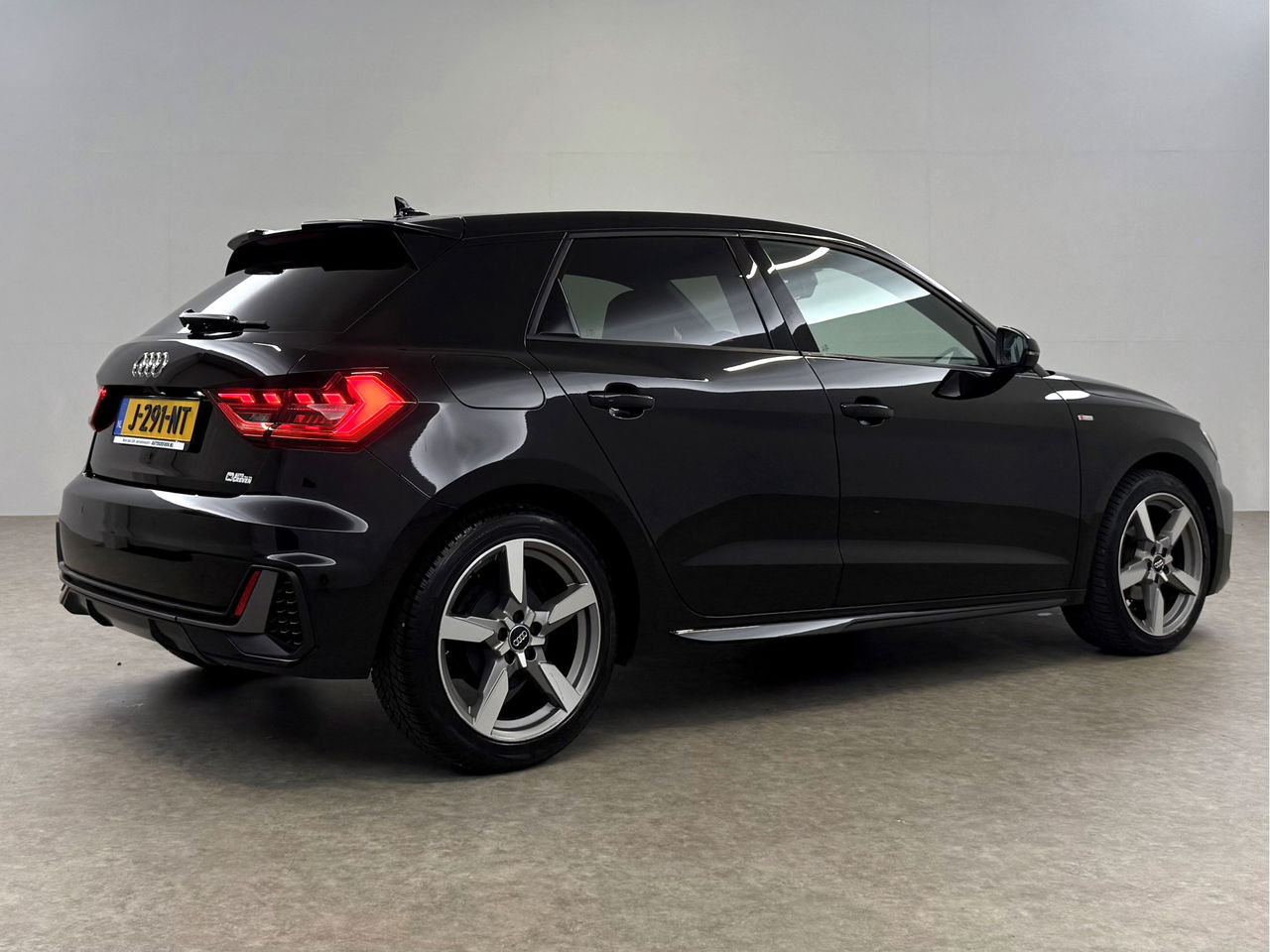 Audi A1 25 TFSI S-line | Virutal | Carplay | Cruise | Parkeersens. | LED | NAP