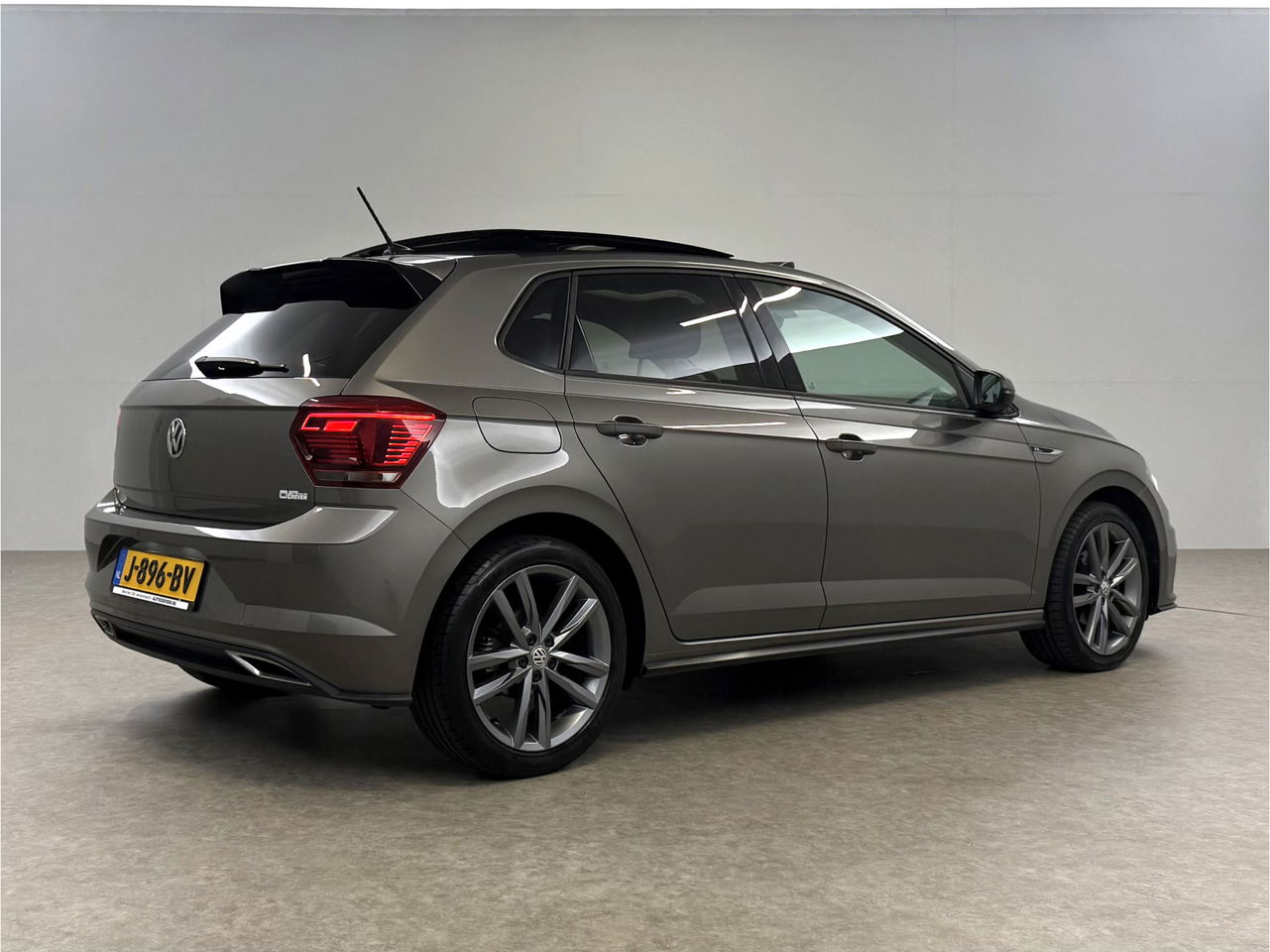 Volkswagen Polo 1.5 TSI R-line | 150PK | Pano | LED | Adaptive Cruise | Carplay | NAP