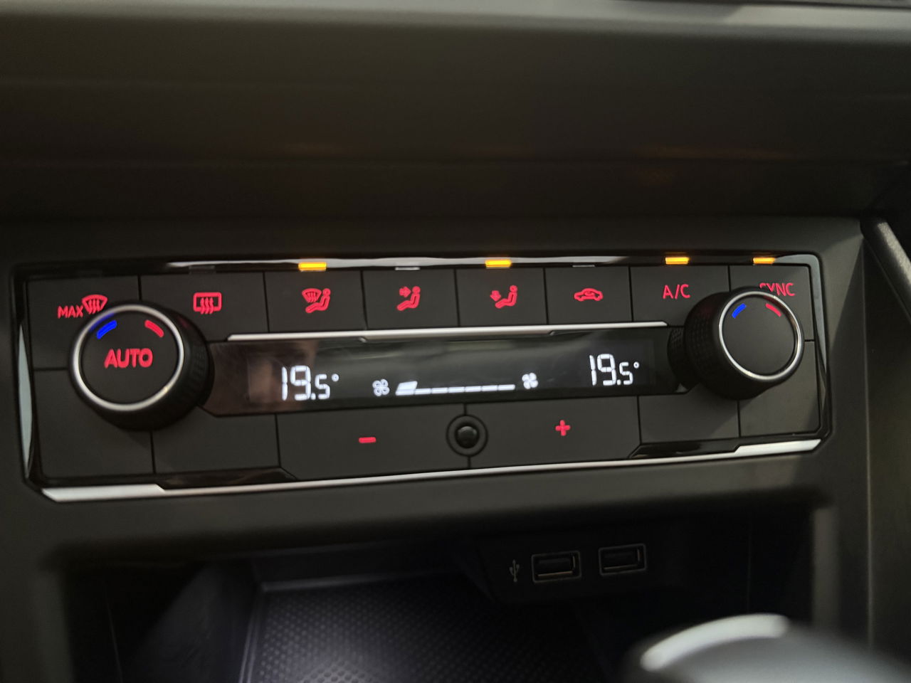 Volkswagen Polo 1.5 TSI R-line | 150PK | Pano | LED | Adaptive Cruise | Carplay | NAP