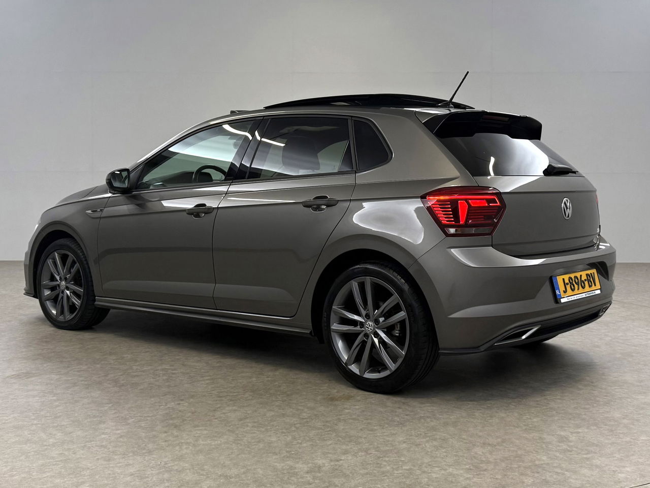 Volkswagen Polo 1.5 TSI R-line | 150PK | Pano | LED | Adaptive Cruise | Carplay | NAP