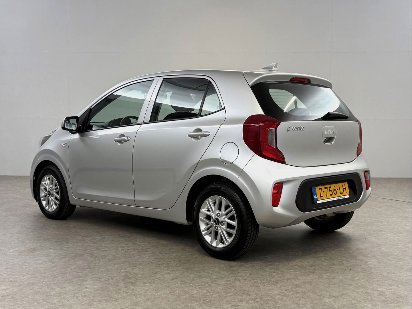 Kia Picanto 1.0 DPi DynamicLine | Camera | Cruise | Carplay | Airco | Orig. NL