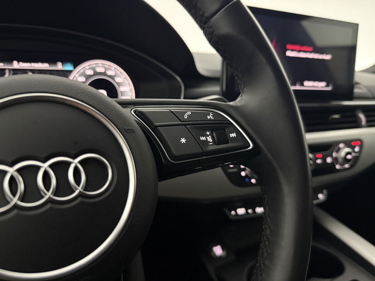 Audi A5 35 TFSI 150PK Black Edition S-Line | Virtual | Camera | Carplay | LED Stoelverw.