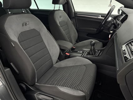 Volkswagen Golf 1.5 TSI 150PK R-line | Camera | Carplay | Adaptive Cruise | Virtual | LED | Parkeersens.