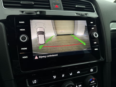 Volkswagen Golf 1.5 TSI 150PK R-line | Camera | Carplay | Adaptive Cruise | Virtual | LED | Parkeersens.