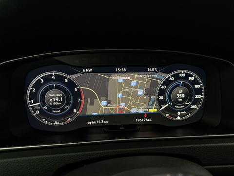 Volkswagen Golf 1.5 TSI 150PK R-line | Camera | Carplay | Adaptive Cruise | Virtual | LED | Parkeersens.