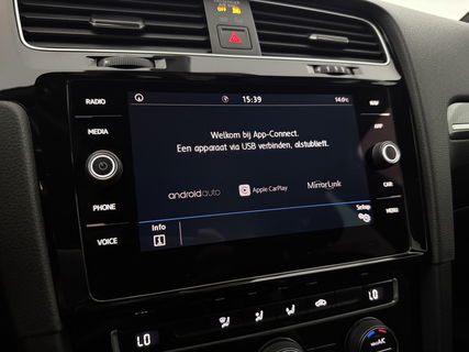 Volkswagen Golf 1.5 TSI 150PK R-line | Camera | Carplay | Adaptive Cruise | Virtual | LED | Parkeersens.