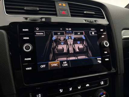 Volkswagen Golf 1.5 TSI 150PK R-line | Camera | Carplay | Adaptive Cruise | Virtual | LED | Parkeersens.