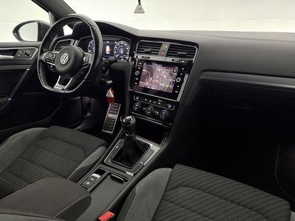 Volkswagen Golf 1.5 TSI 150PK R-line | Camera | Carplay | Adaptive Cruise | Virtual | LED | Parkeersens.