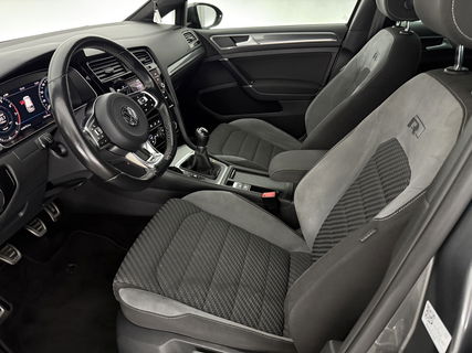 Volkswagen Golf 1.5 TSI 150PK R-line | Camera | Carplay | Adaptive Cruise | Virtual | LED | Parkeersens.